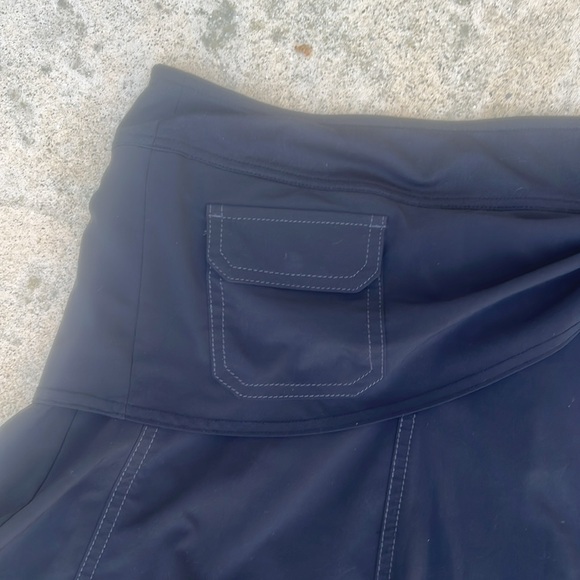 Athleta Wherever Black Outdoor Hiking Skort Women's Size 6 - Picture 3 of 10